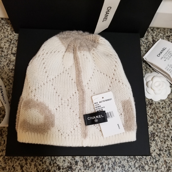 HOSTPICK!!! Chanel Cashmere &Wool Beanie - Picture 9 of 17